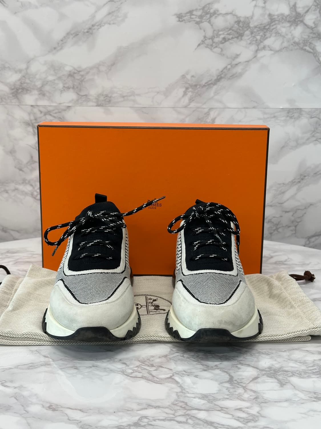 (37) 에르메스 어딕트 카프스킨 스니커즈 상품이미지4