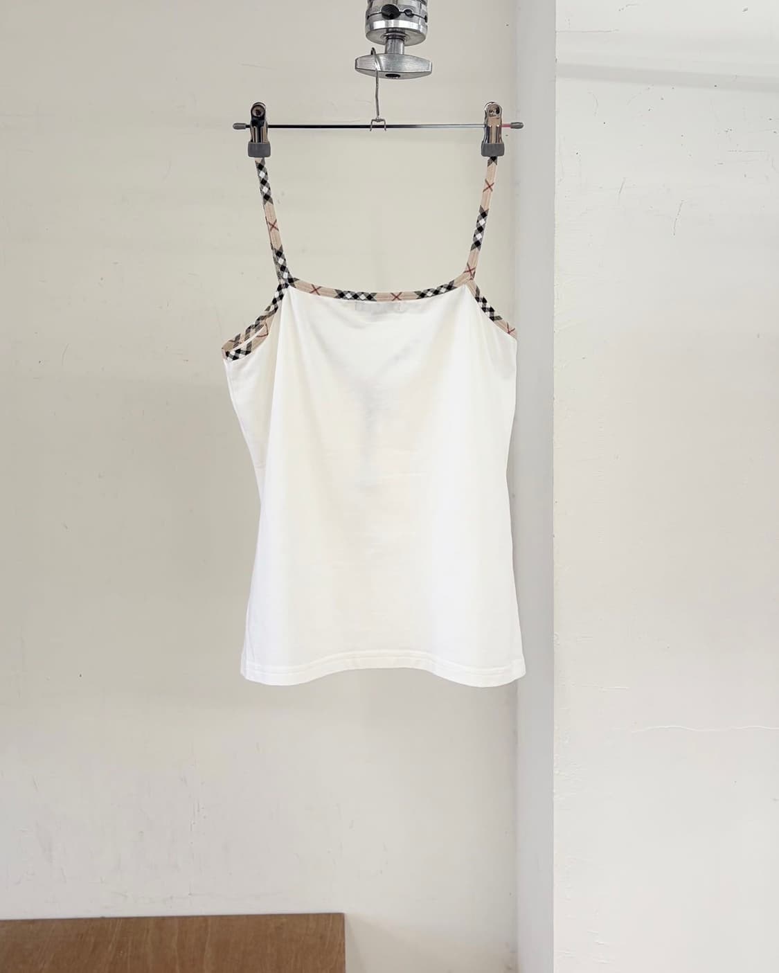 버버리 런던 화이트 노바 체크 슬리브리스 상품이미지6