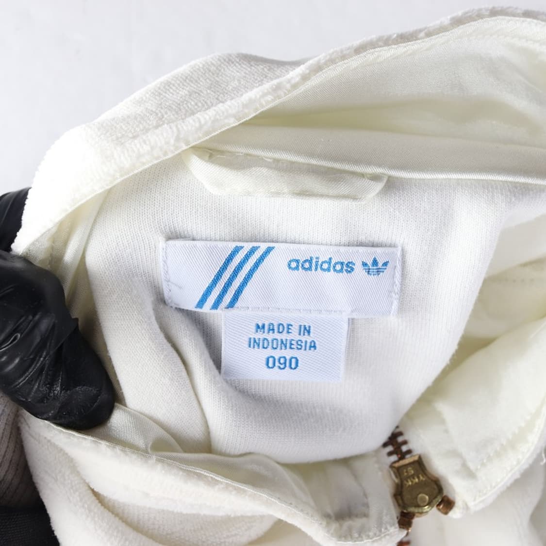 아디다스 화이트 벨루어 퍼 져지 S 상품이미지6
