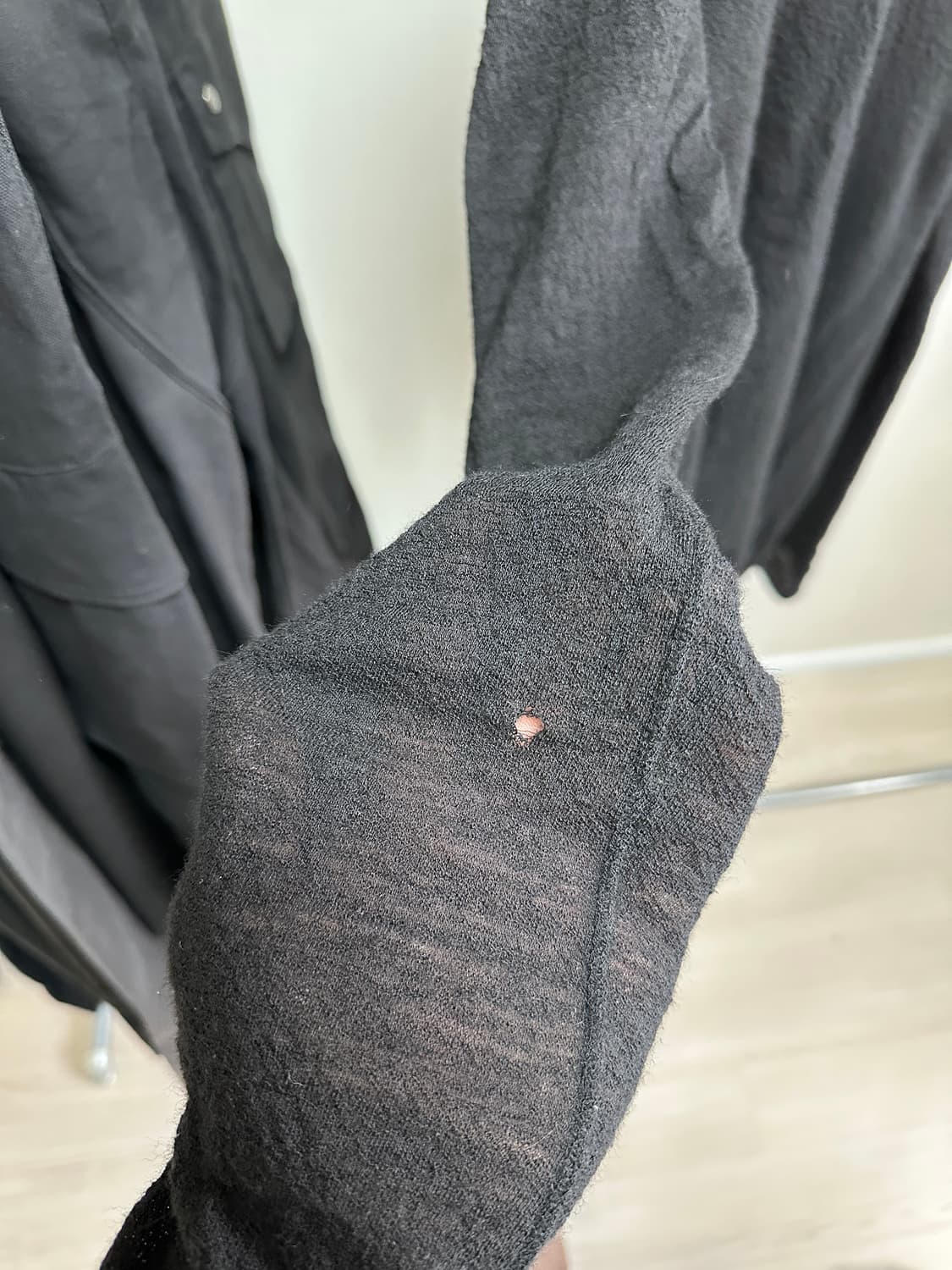 율리우스 니트탑 상품이미지3