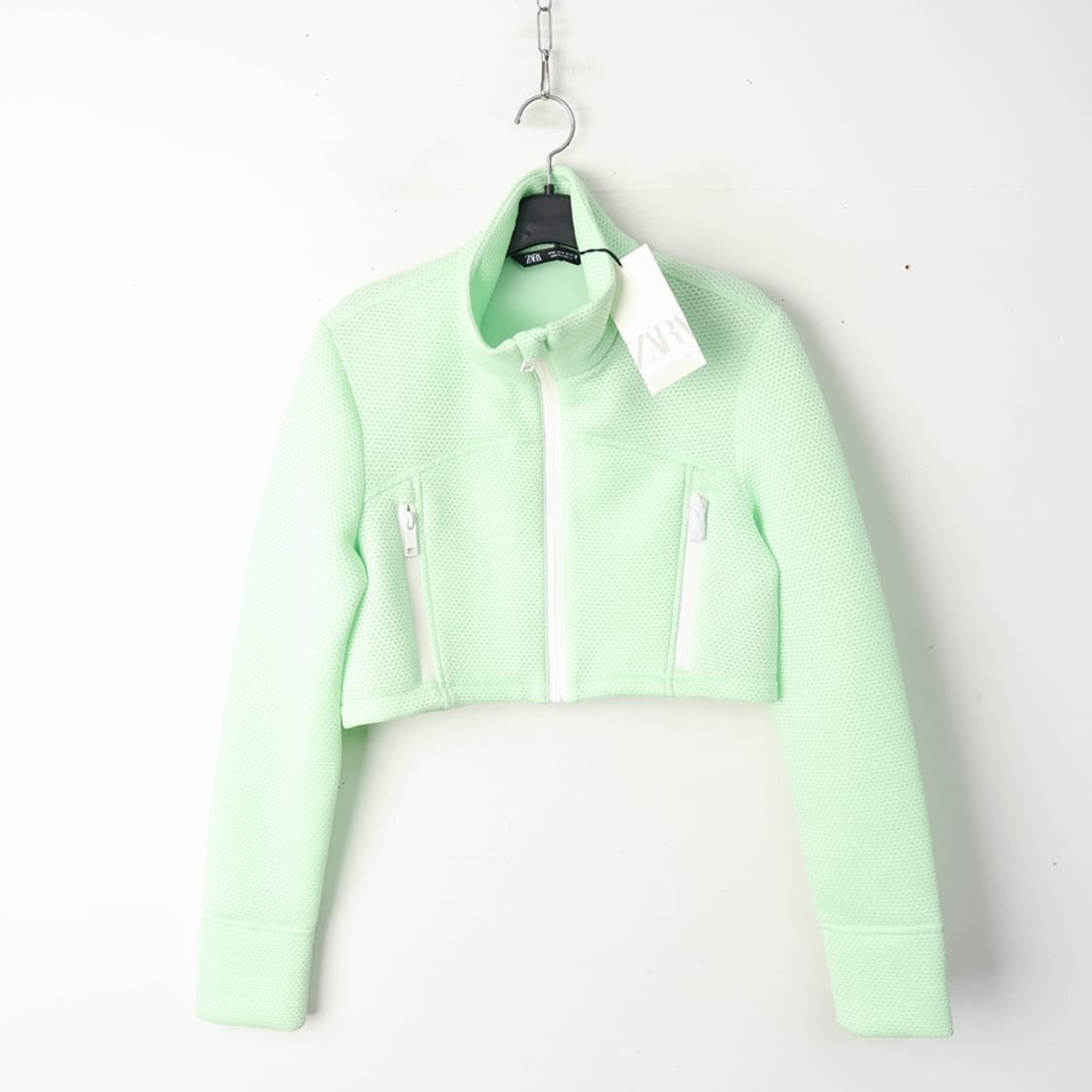 55/새상품 자라 펀칭 크롭 자켓 상품이미지1