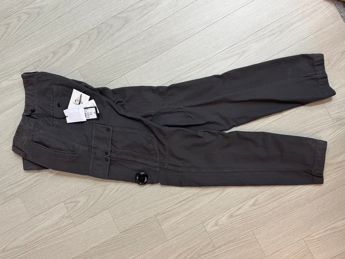 cp컴퍼니 에르고노믹 카고팬츠 46 상품이미지4