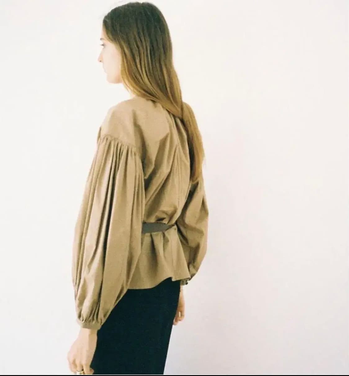 클라네 볼륨블라우스 clane volume blouse 클레인블라우스 상품이미지3