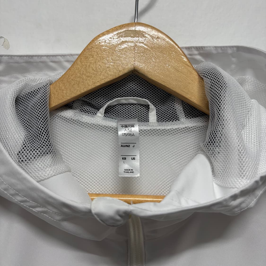 아디다스 화이트 후디 바람막이 상품이미지3