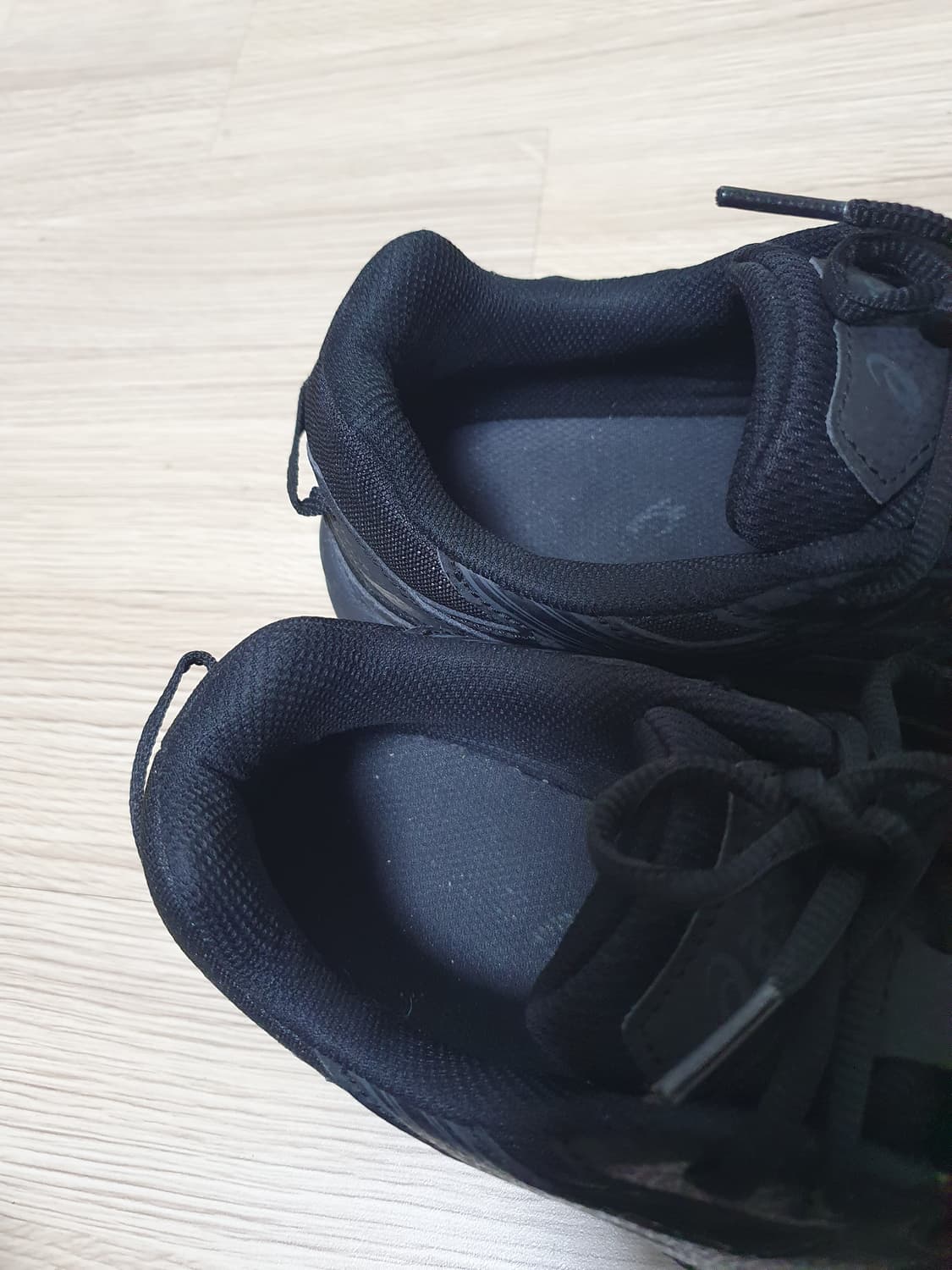 아식스 젤 벤쳐 6 운동화 270 상품이미지8