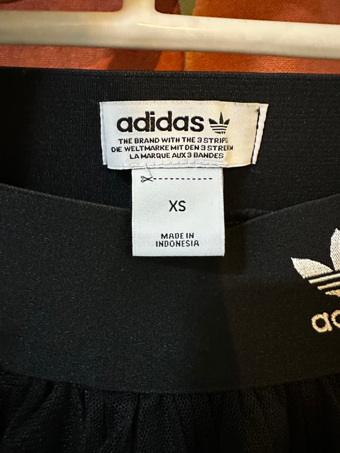 아디다스 치마 판매합니다.  상품이미지2