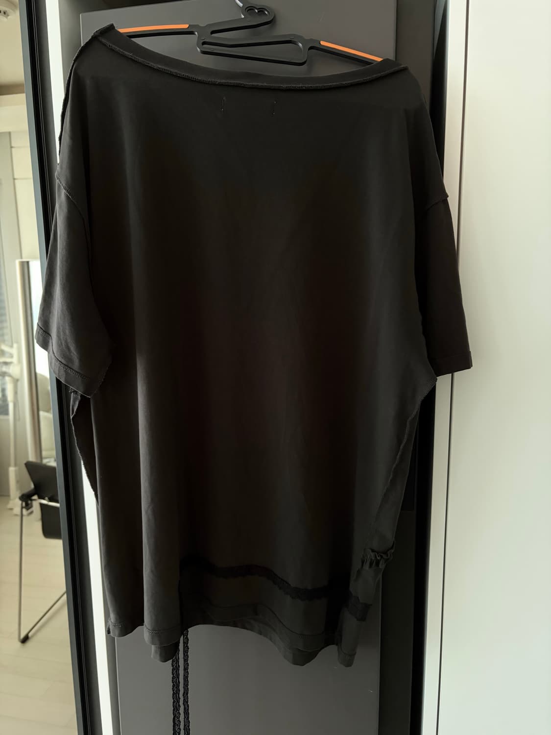 뚜오미오 레이스 스트랩 오버사이즈 티셔츠(오프숄더) 2 size 상품이미지3
