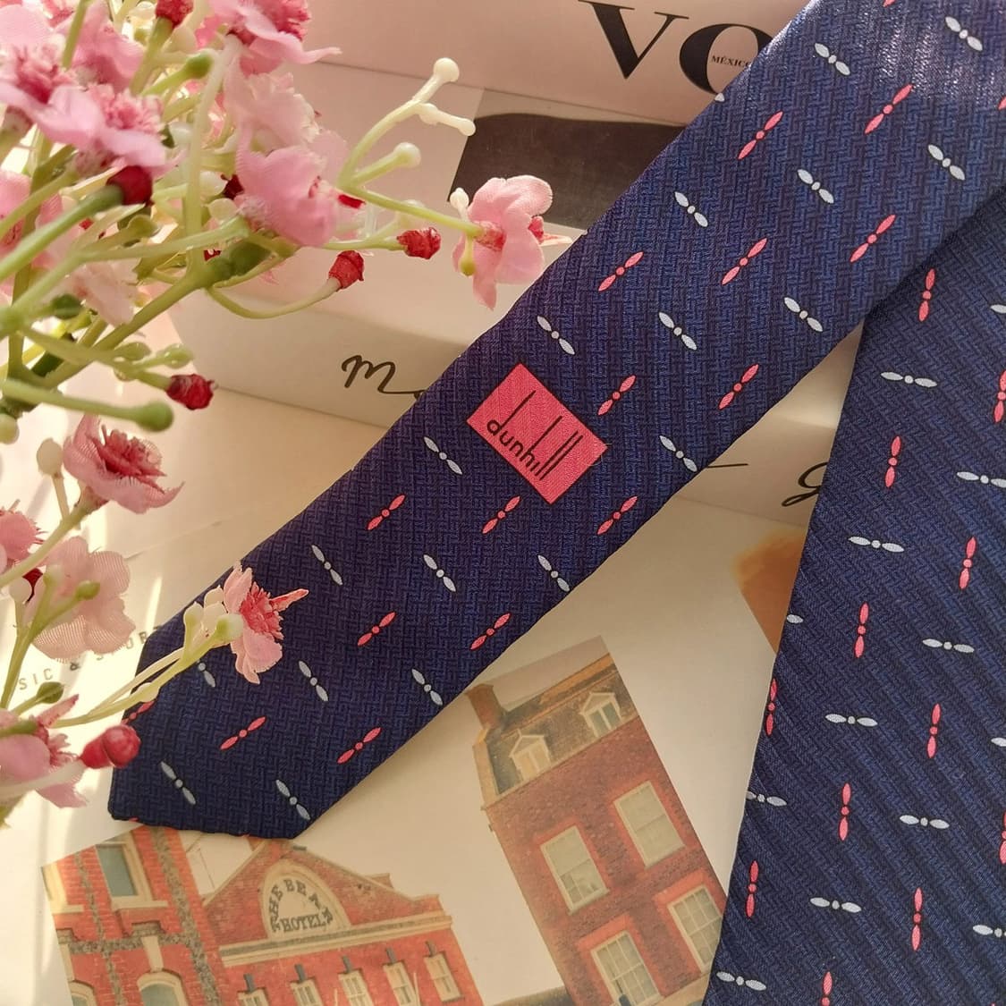 던힐 실크 네이비 프로펠러 패턴 넥타이 9.5cm A+등급 K1545
 상품이미지3