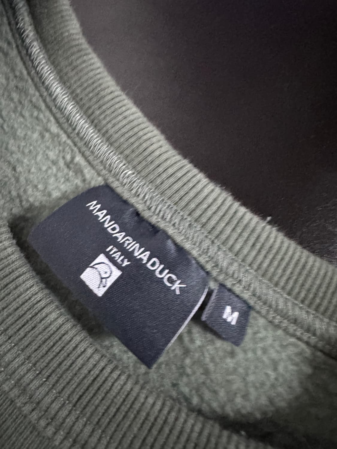 여성 만다리나덕 23년도 이태리 기모 스웻 맨투맨 M 상품이미지3