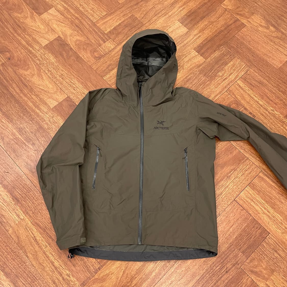 아크테릭스 고어텍스 자켓 상품이미지1