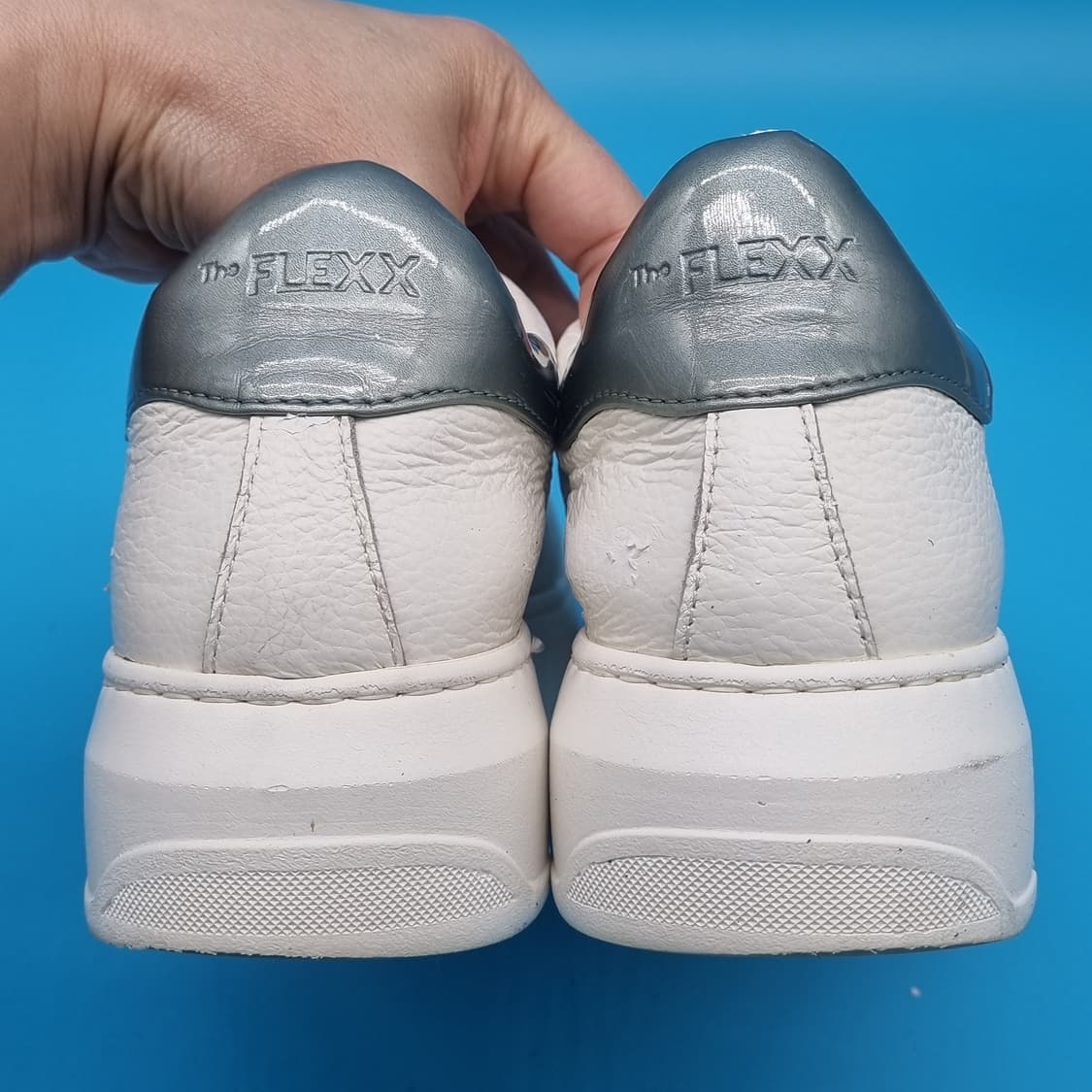 oo 닥스 스니커즈 240 상품이미지4