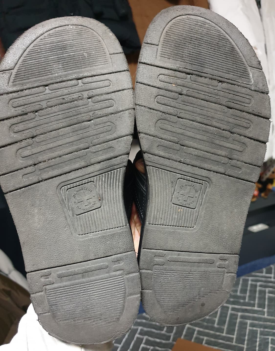 닥터마틴 힐튼 스트랩 가죽 슬리퍼 블랙 UK7 (260) 상품이미지5