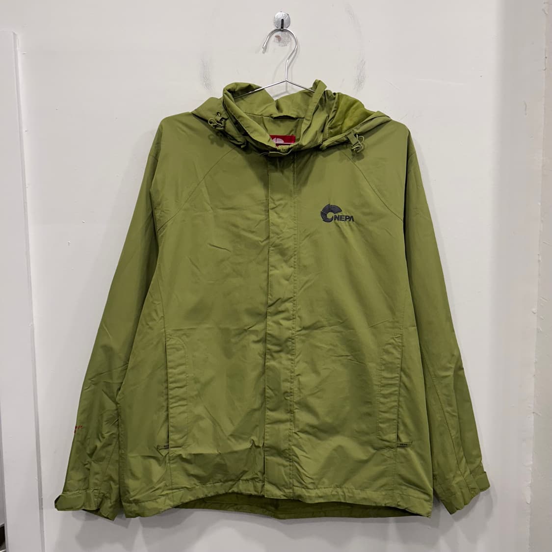 네파 노리밋 아웃도어 자수로고 후드 바람막이 상품이미지2