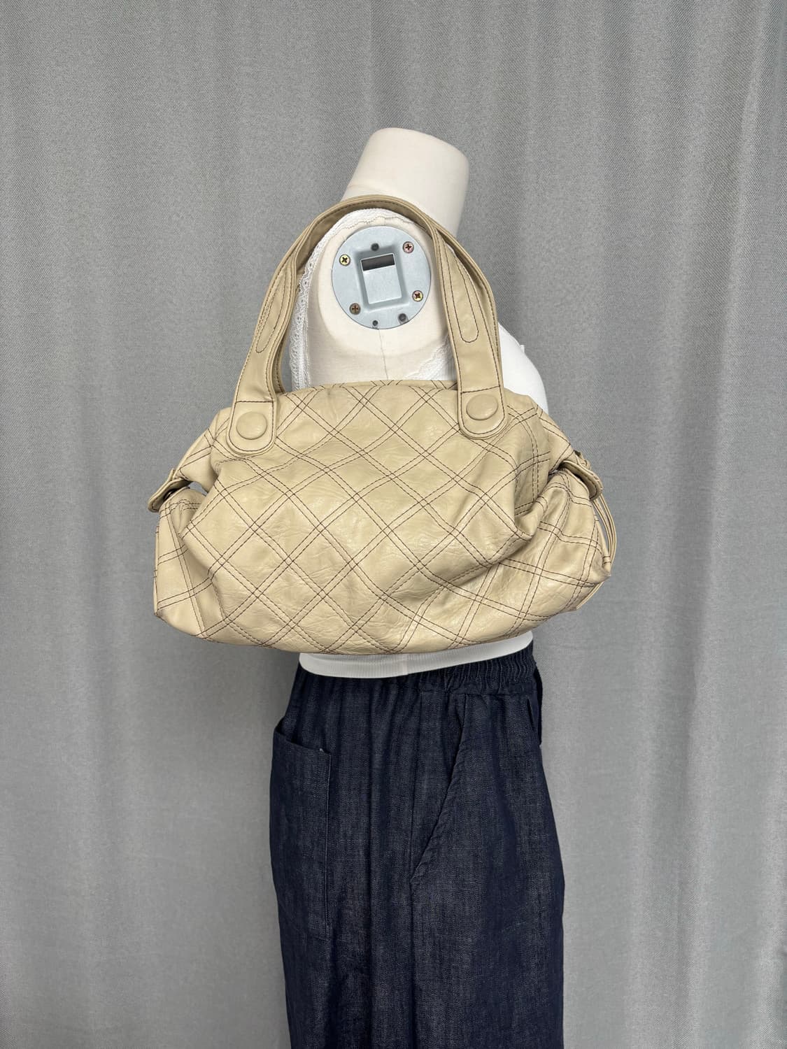 퀼티드 다이아몬드 덤플링 토트백 상품이미지10