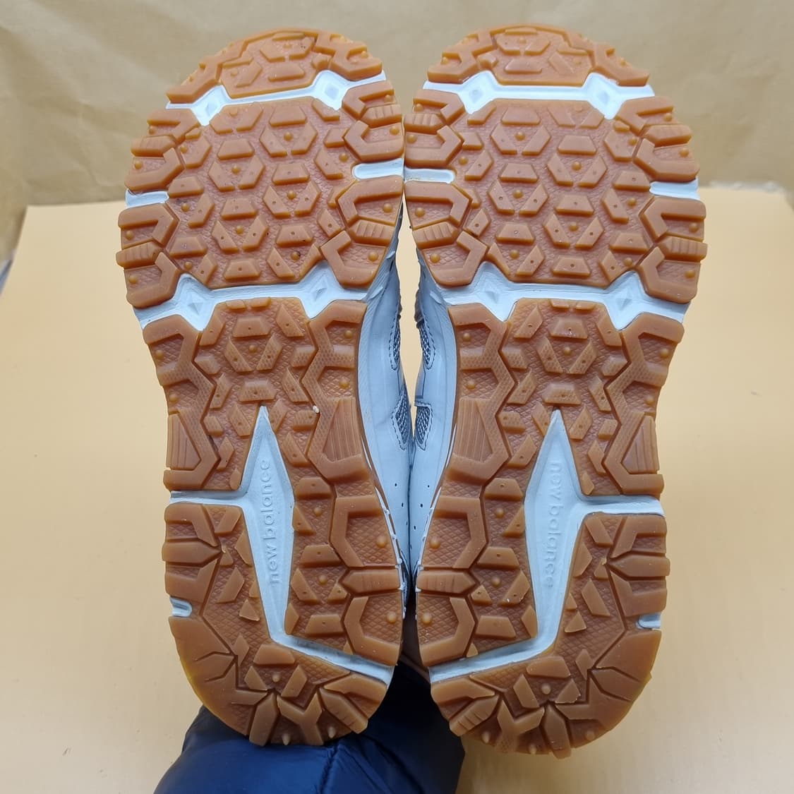 뉴발란스 410 v5 운동화 240 상품이미지3