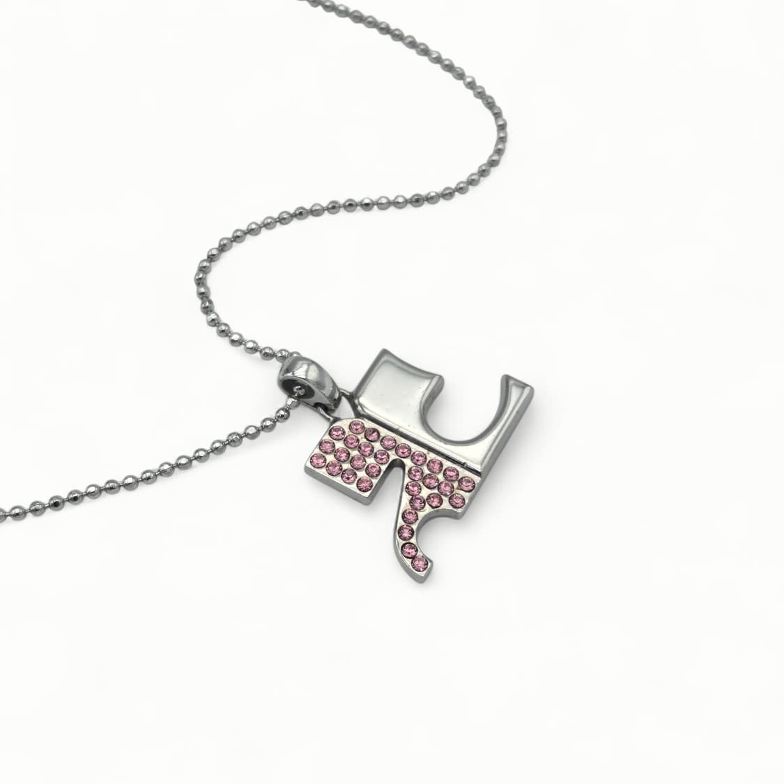 꾸레쥬 파베 로고 목걸이 상품이미지6