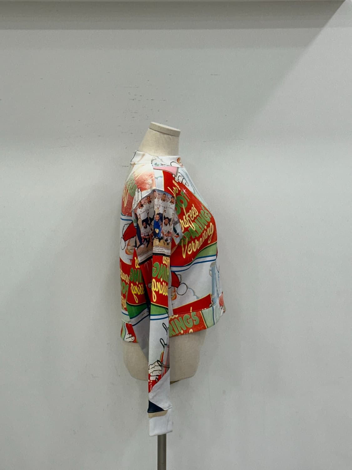 아크네 여성 맨투맨 상품이미지3