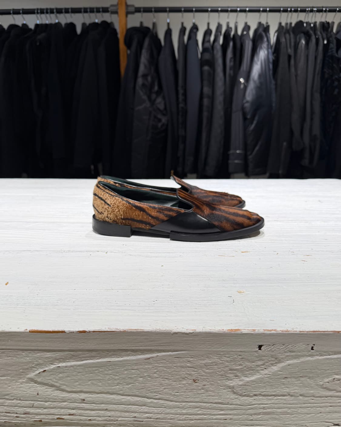 질샌더 브라운 타이거 프린트 고트 레더 로퍼 상품이미지4