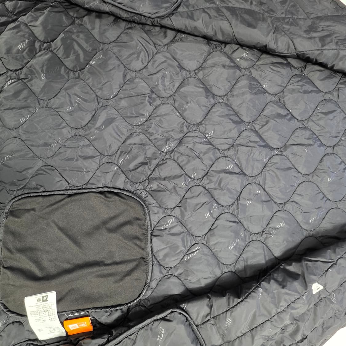 1798 뉴에라 블랙 다이아 퀼팅 조끼 패딩 베스트 105 상품이미지4