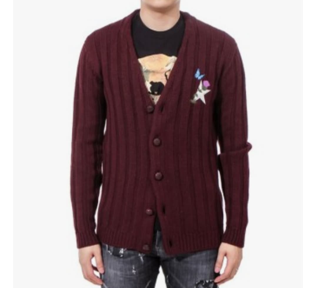 매장판 골든구스 디럭스 가슴수무늬 버건디 가디건 남성 90

 상품이미지1