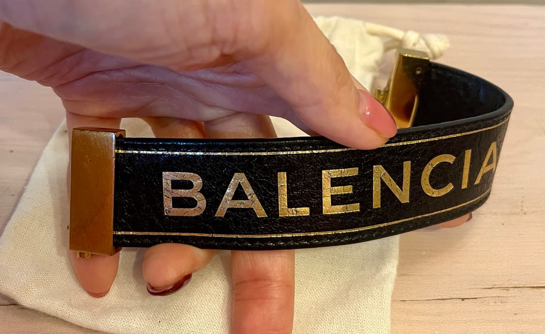 발렌시아가 Balenciaga 로고 커프 레더 팔찌 블랙 M 상품이미지4