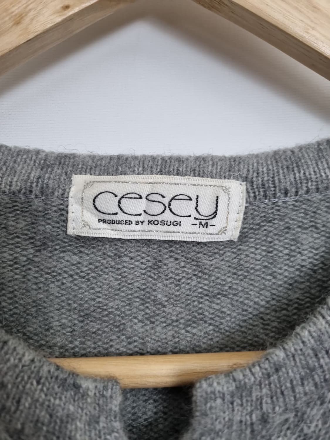 CESEY 빈티지 그레이 자수 니트  상품이미지5