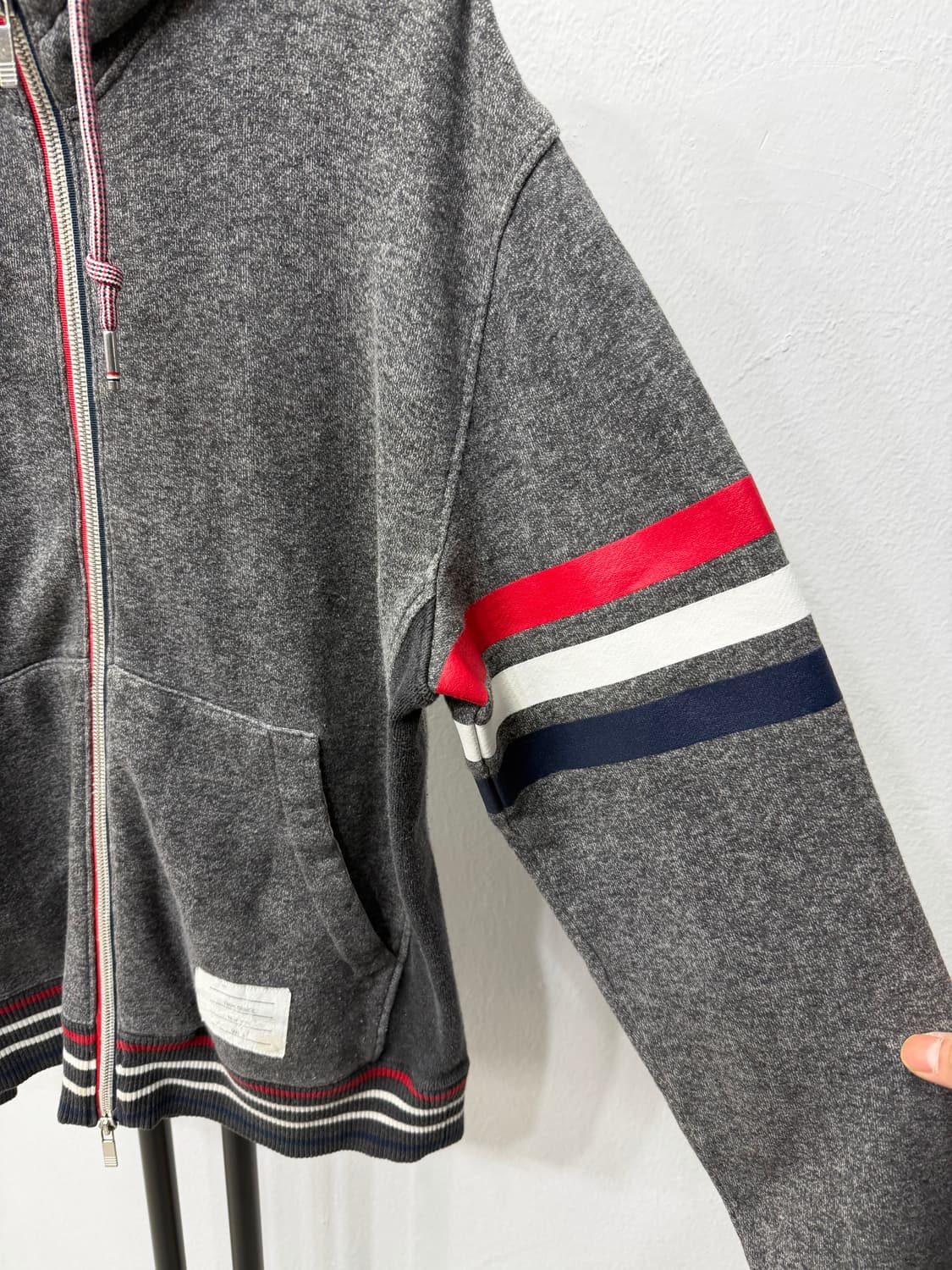 정품) 톰브라운 남성 코튼 루프백 후드집업 2 상품이미지3