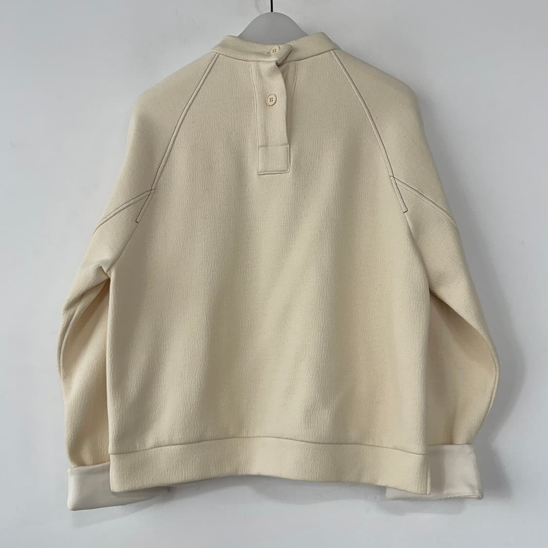 구호 KUHO 23 모크넥 스웨트셔츠 상품이미지4