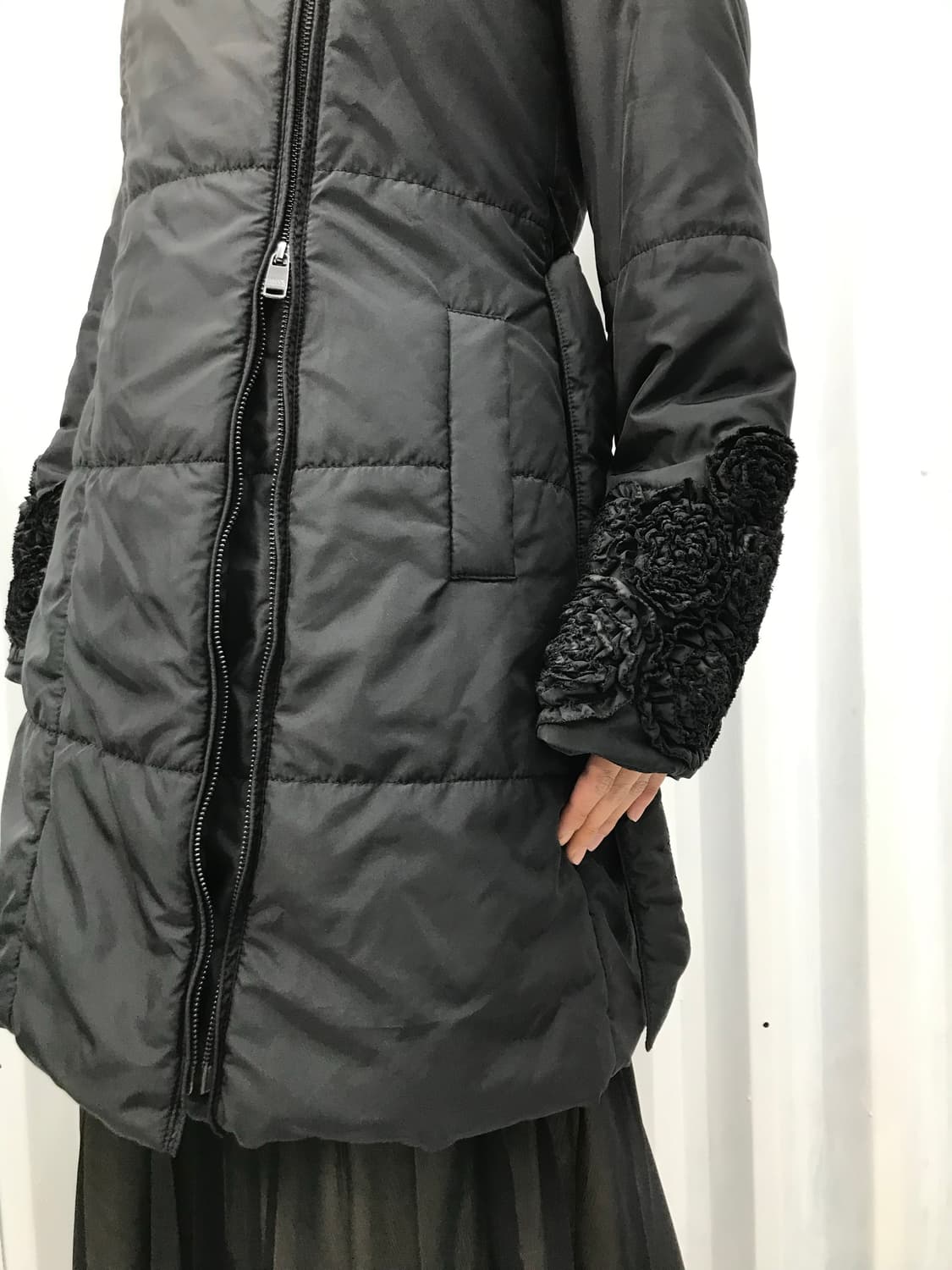 Armani Collezioni texture down coat 상품이미지1