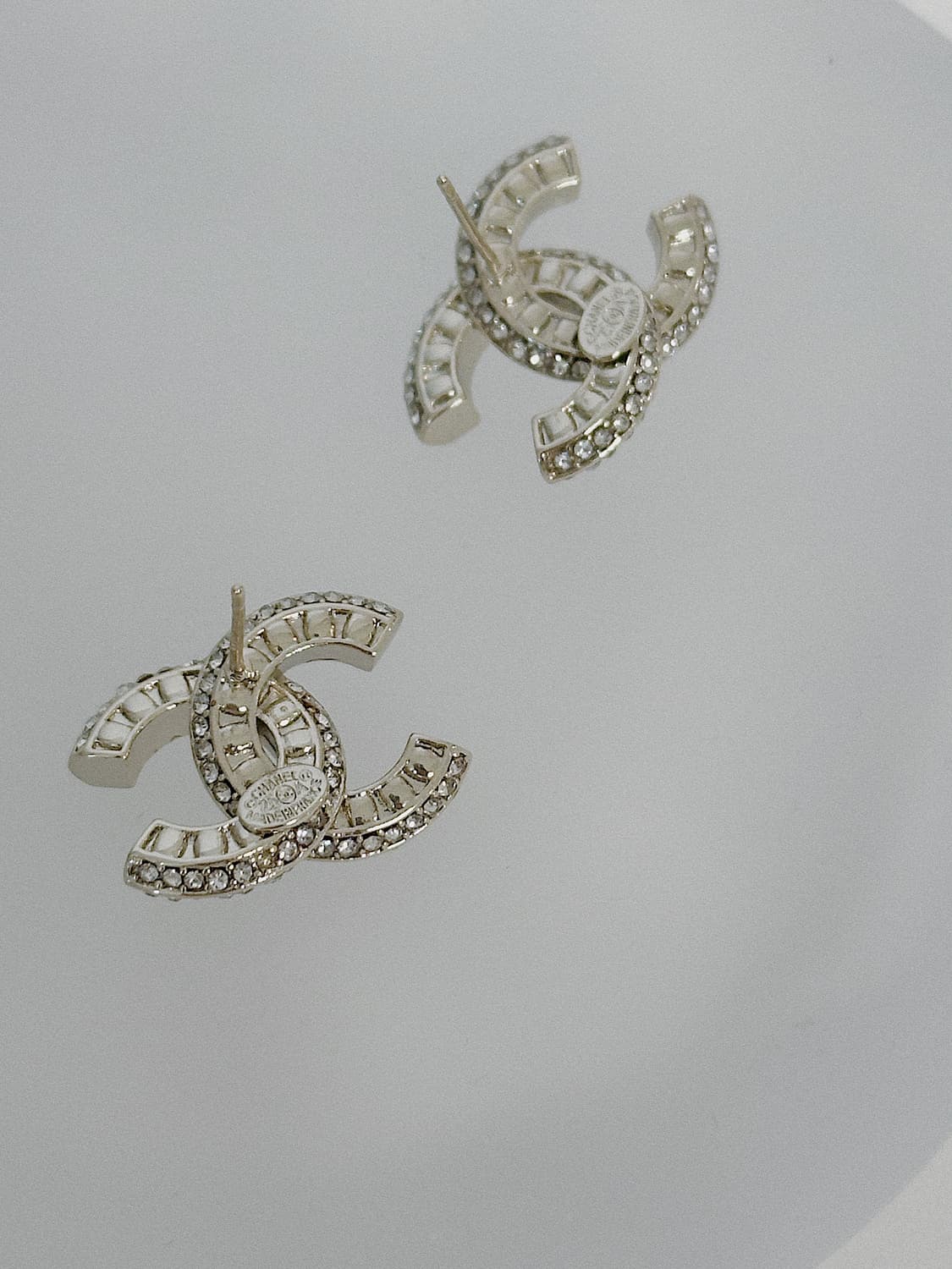 샤넬 클래식 CC 파베 업사이클링 귀걸이 상품이미지3