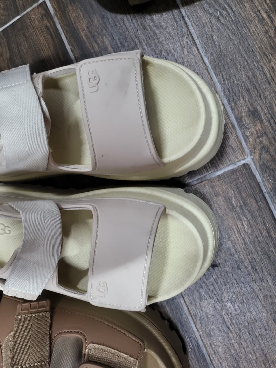 UGG 어그 샌들 베이지/브라운 2족220 상품이미지2