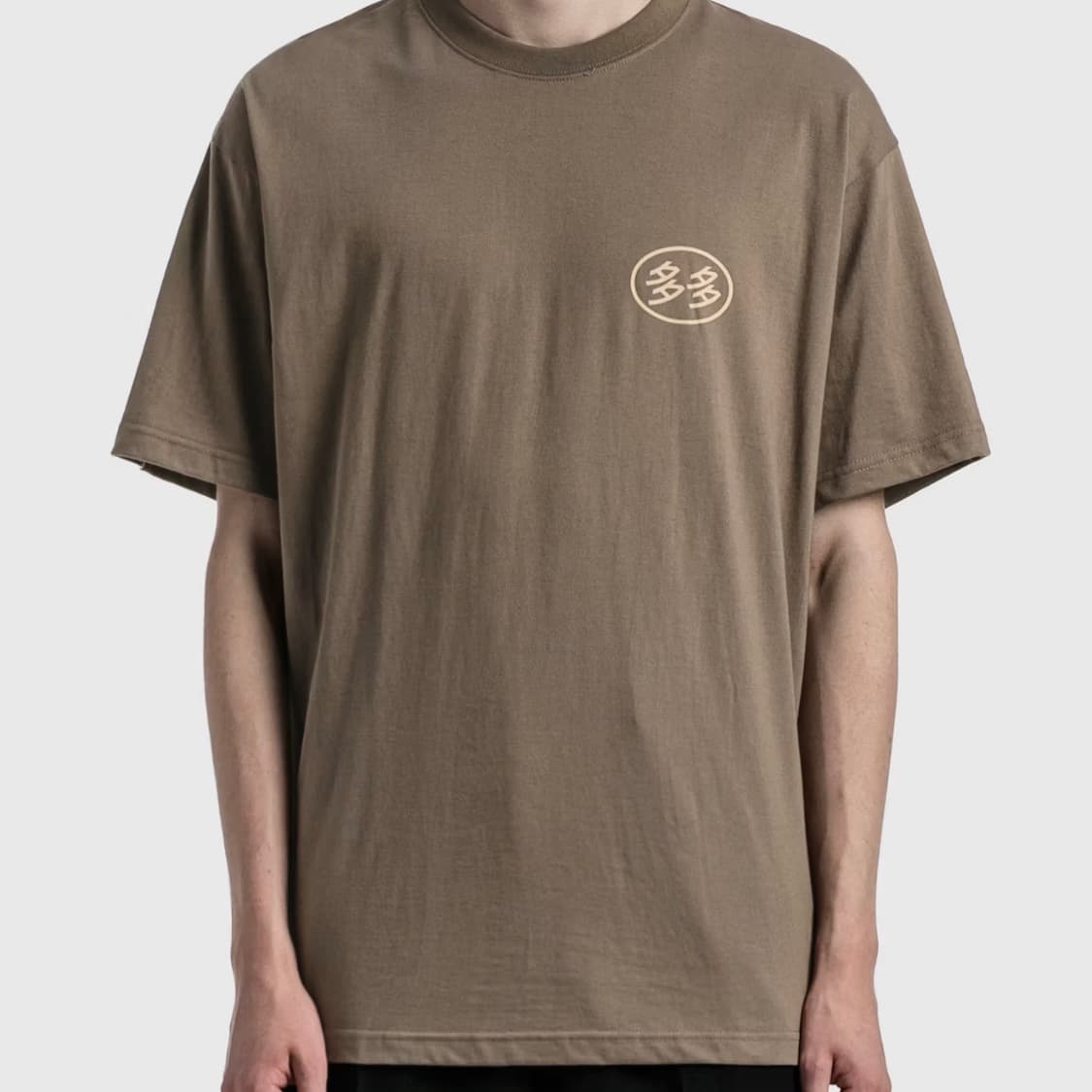 다다서비스 다다이즘 반팔티 브라운 상품이미지2