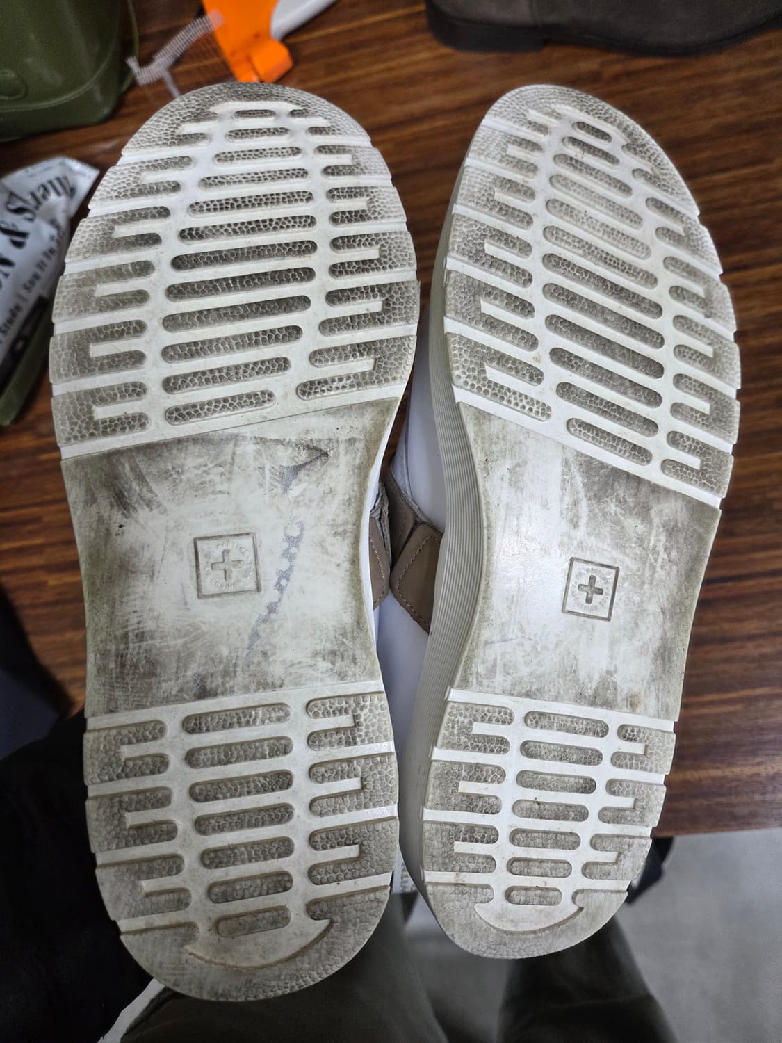 닥터마틴 유도라 슈즈 42 270 상품이미지5