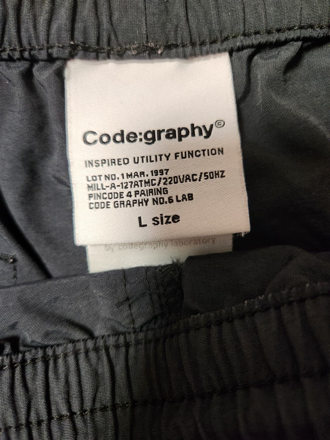 코드그라피 나이론 밴딩 반바지 사이즈L

세탁으로 인한 사용감 외에 오염 상품이미지9