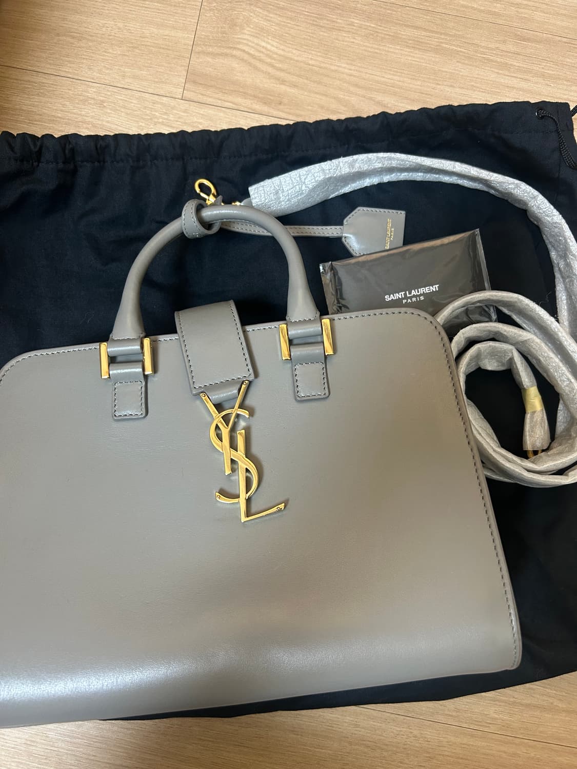 생로랑 카바스백 미니 그레이 상품이미지1