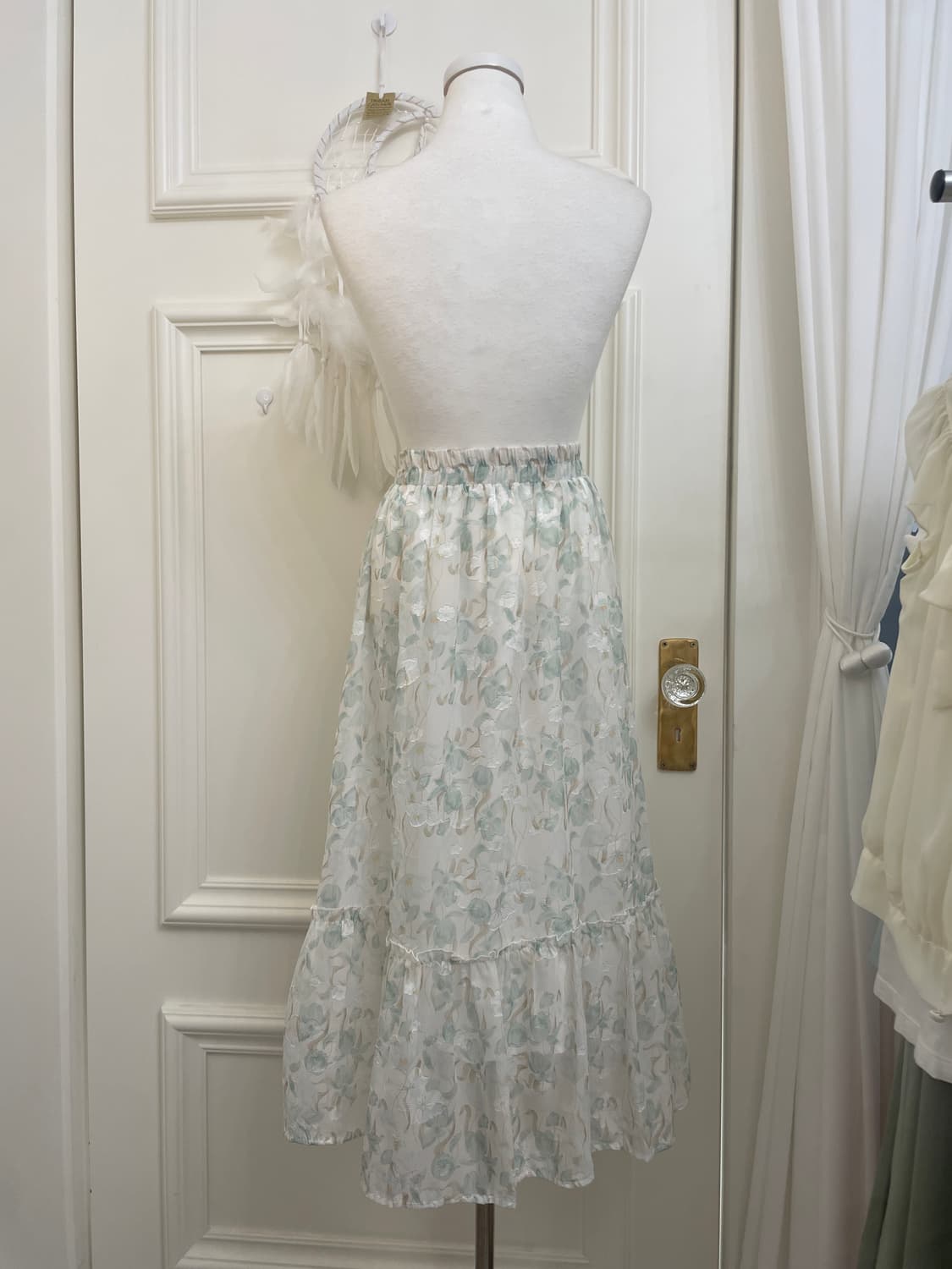 white mint flower shirring banding skirt 상품이미지3