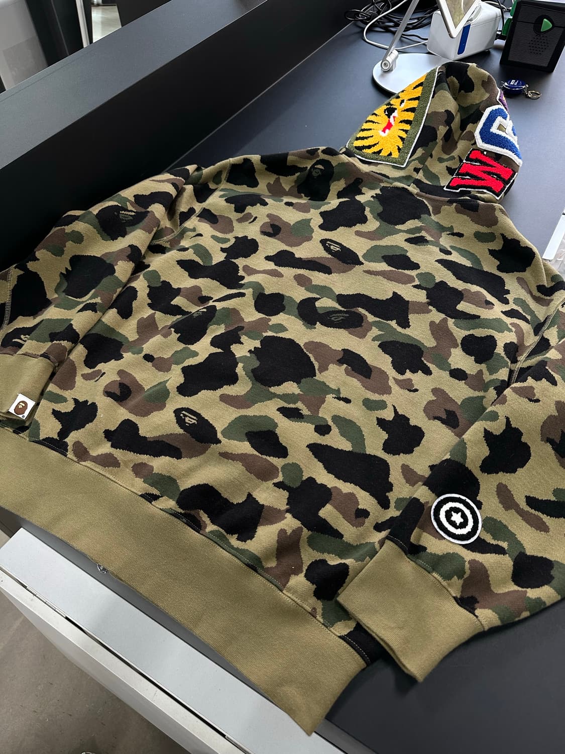 베이프 1st 카모 자카드 샤크 풀후드집업 녹계 상품이미지6