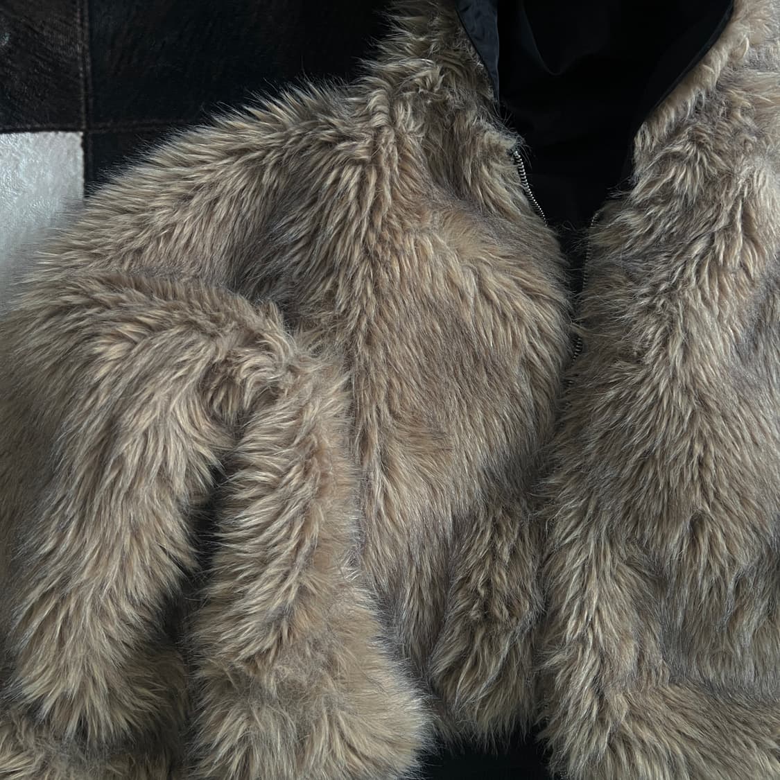 reversible faux fur bomber jacket 상품이미지4