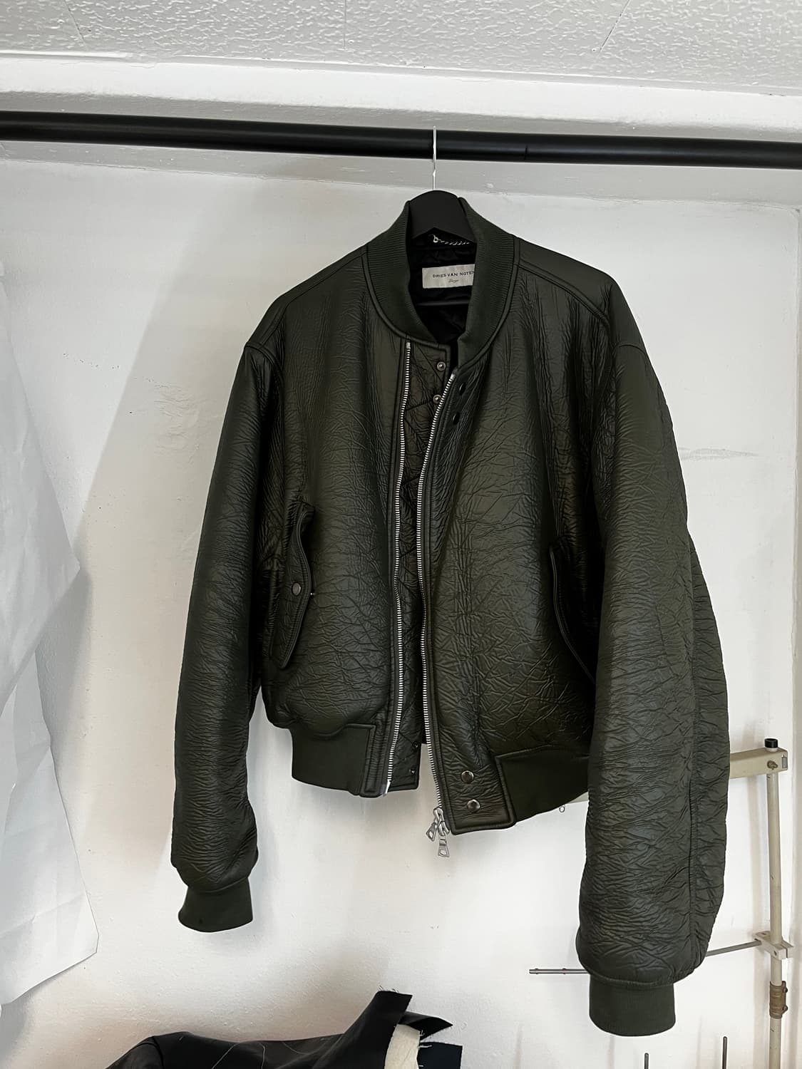 드리스 반 노튼 크링클 봄버 자켓  상품이미지1