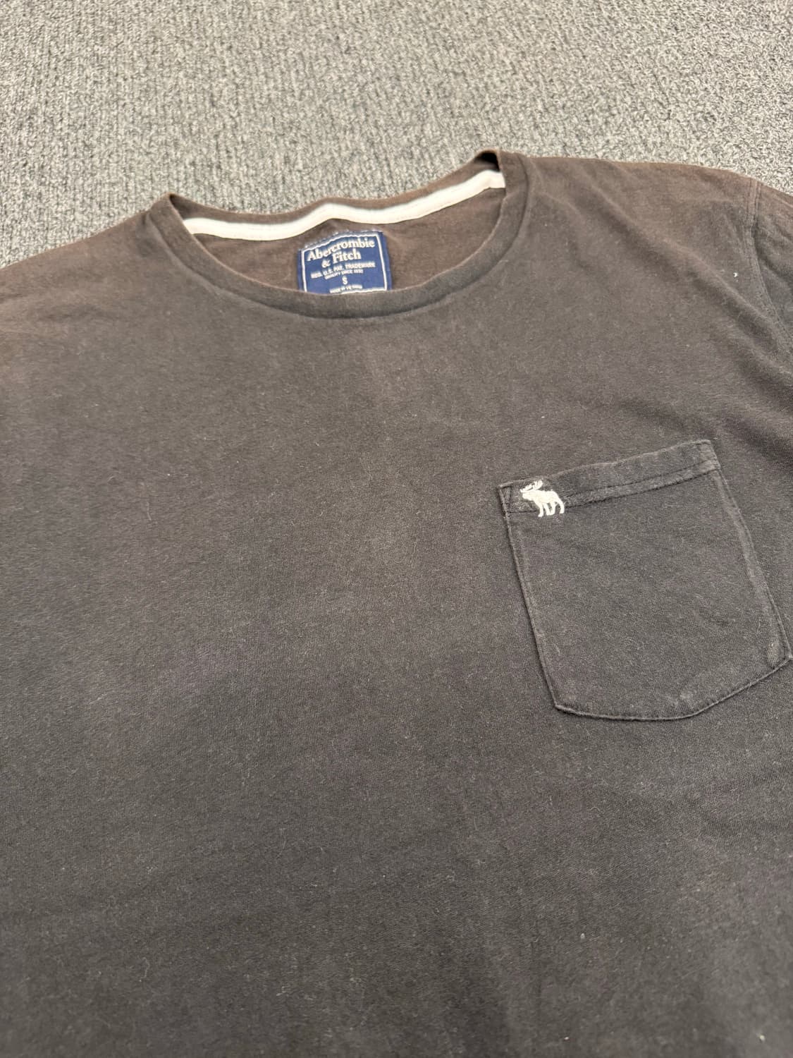 S)아베크롬비 빈티지 포켓 자수 여성 블랙 반팔 상품이미지2