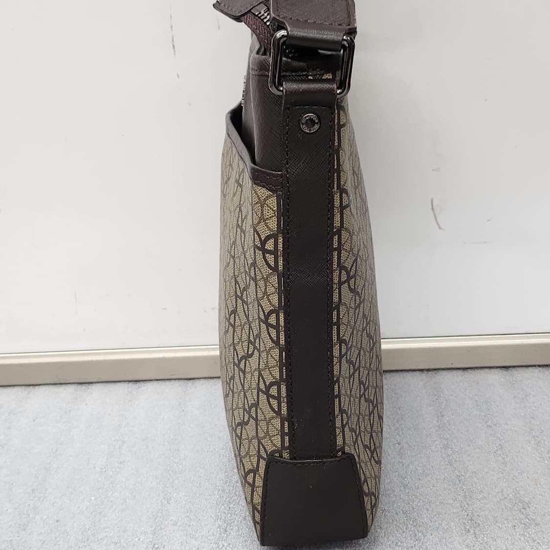 빈폴 정품 브라운 패턴 크로스백 28x27cm 상품이미지5