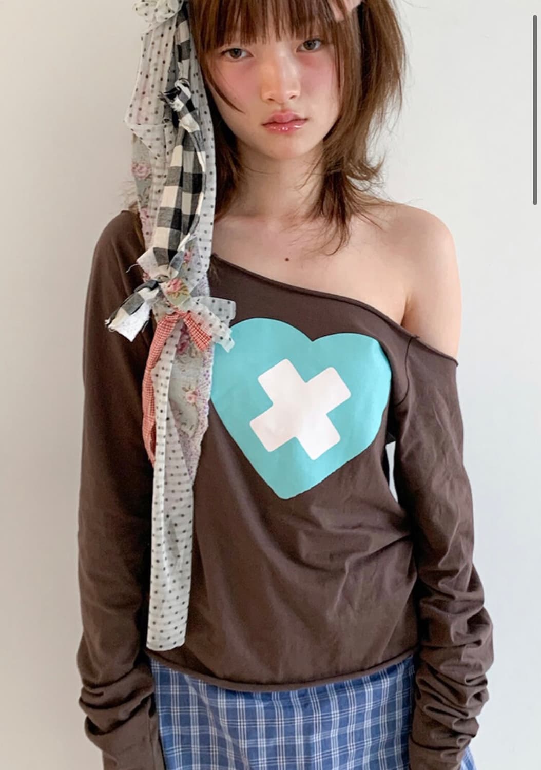 샵페어리 크로스 하트 컷 오프 티셔츠 상품이미지1