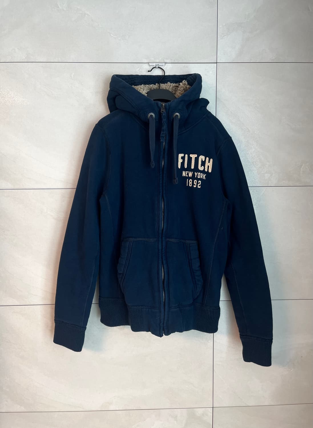 아베크롬비 뉴욕 스펠로고 네이비 퍼 후드 집업 [M] 상품이미지1
