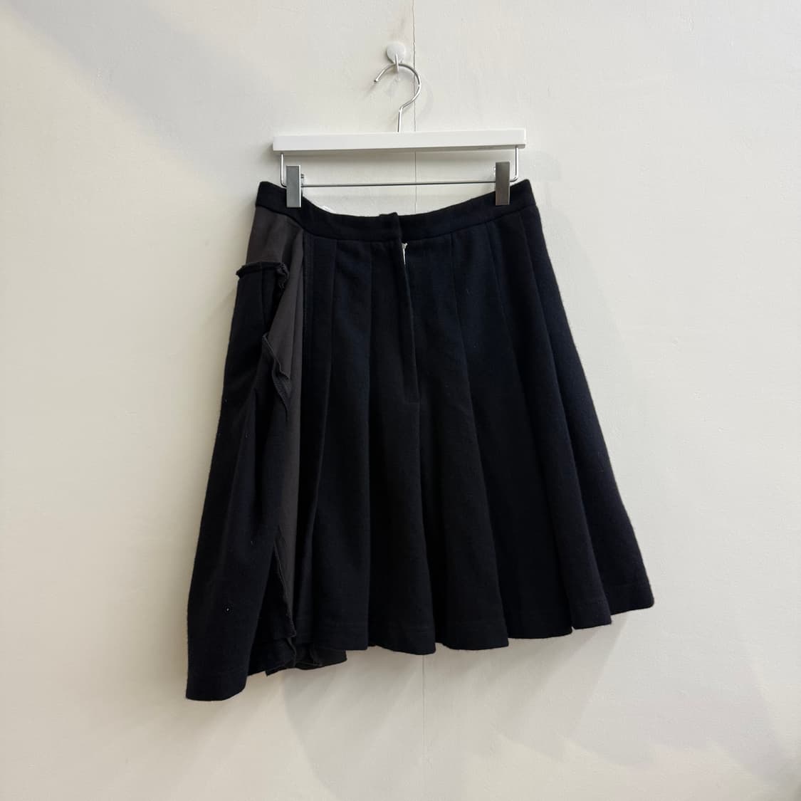 Comme des Garcons H&M 울 플리츠 미디스커트 상품이미지2