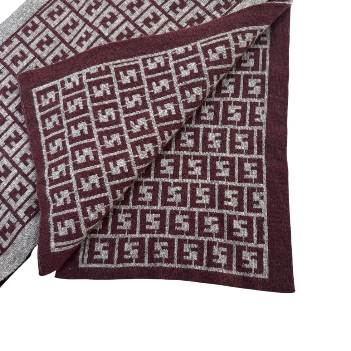 펜디 쥬카 버건디 그레이 머플러 상품이미지3