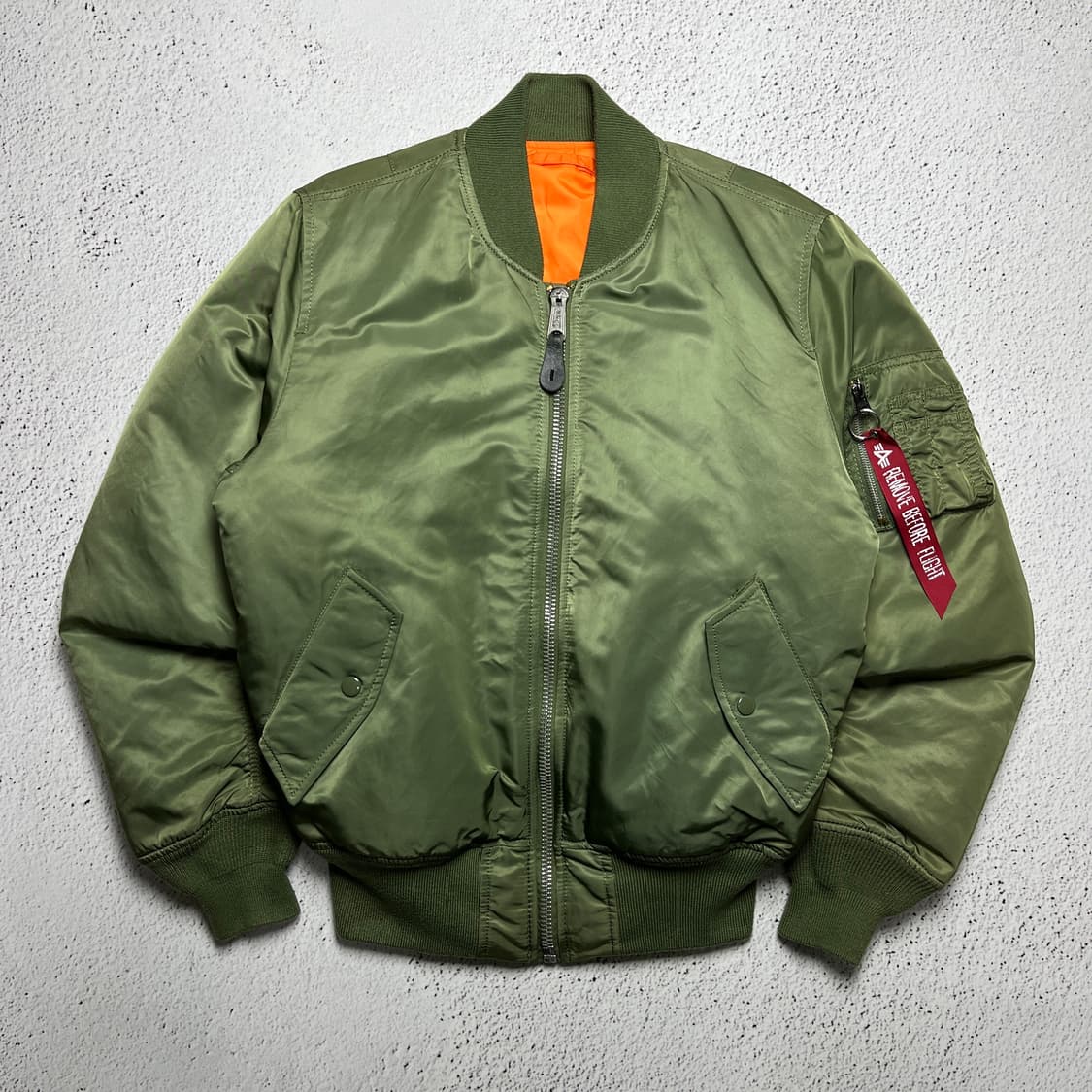 Alpha Industries MA-1 Flight Jacket 상품이미지2