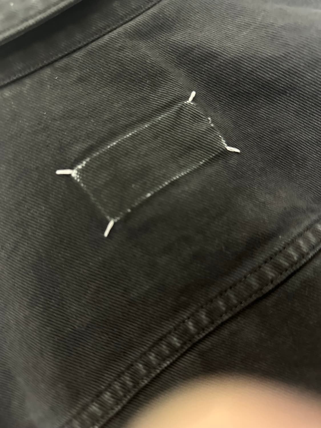 마르지엘라 백스티치 블랙 데님 트러커 자켓 흑청 트러커 20fw 상품이미지4