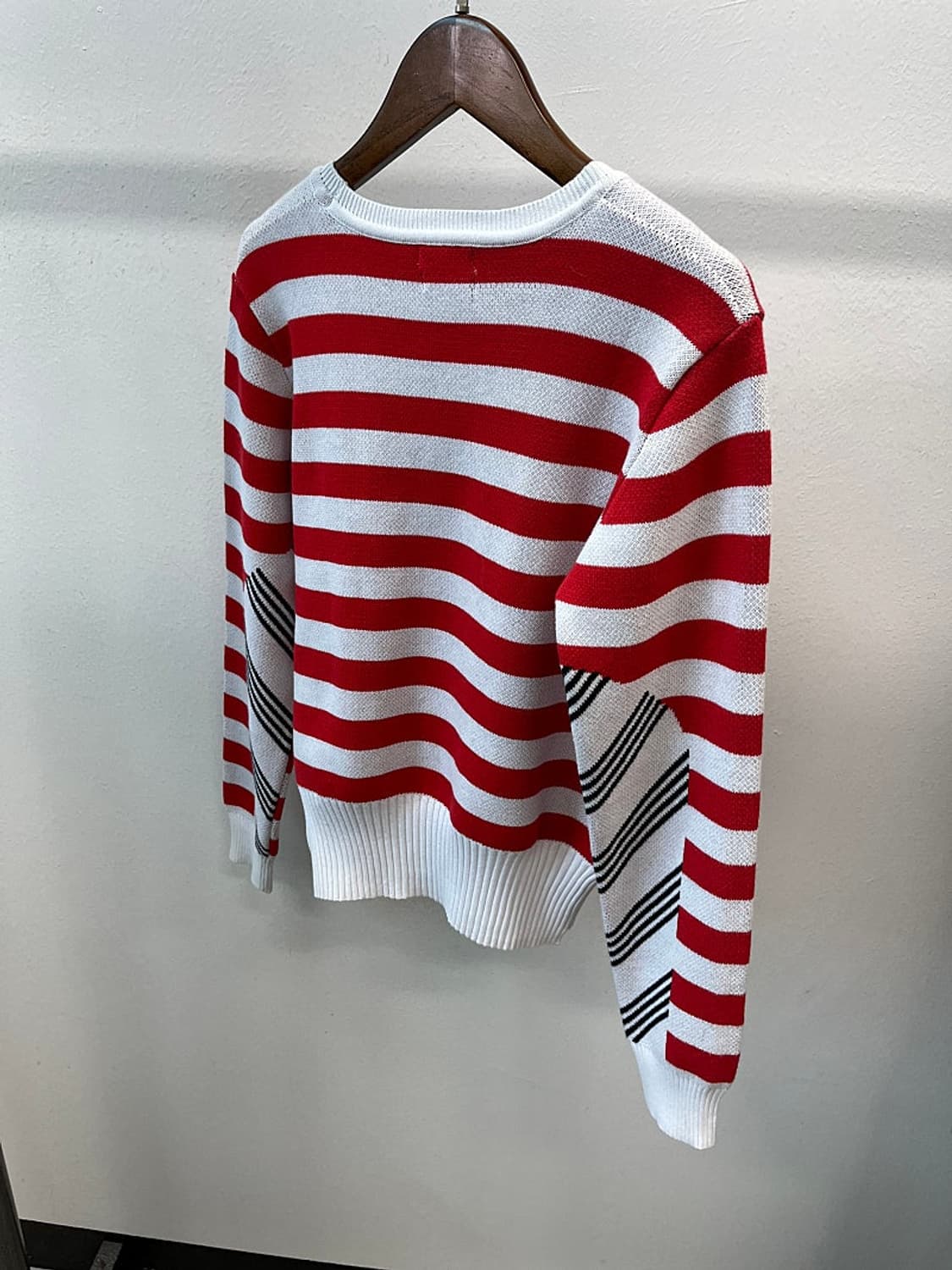 여) 톰브라운 x 코에 스트라이프 니트  상품이미지5