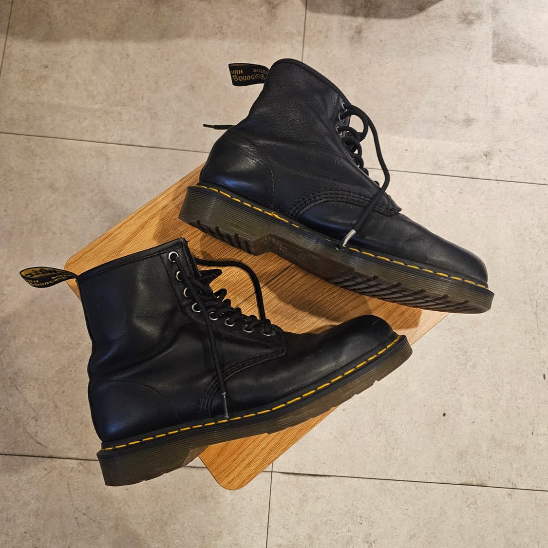 260 닥터마틴 8홀 부츠 상품이미지1