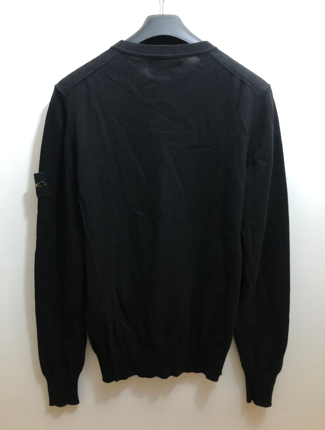 [S] 스톤아일랜드 와펜 패치 코튼 니트 블랙 상품이미지2